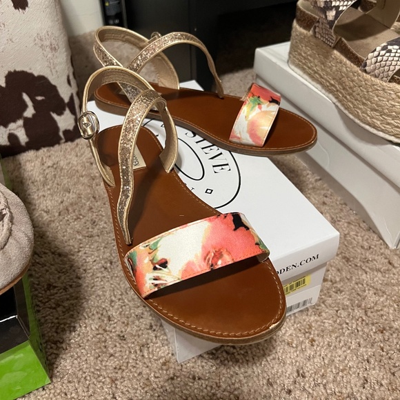 Steve Madden Donddi Floral Sandals Size 9 - Picture 1 of 4